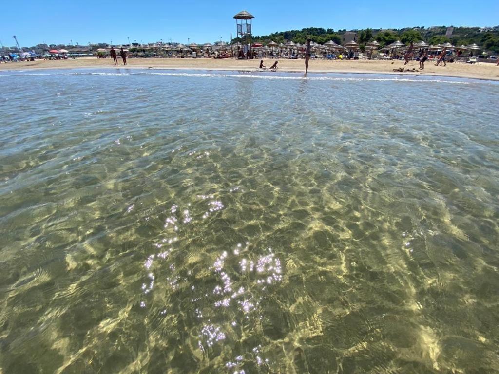 ויאסטה Appartamenti Le Porte Del Gargano מראה חיצוני תמונה